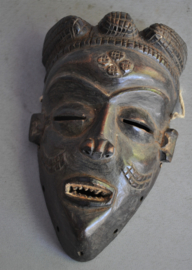 Ouder paspoortmasker van de PENDE, DR Congo, ca 1970