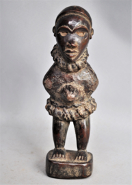 Fetish protection statue of the YOMBE, DR Congo, ca 1970