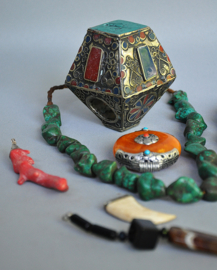 Lot Tibetan/Nepal jewelry, Nepal, 2nd half of the 20th century (lot 4)