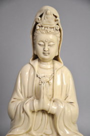 Prachtig Kwan Yin beeld van "blanc de Chine" porselein