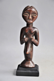 Houten vrouwelijke talisman van de TABWA, DR Congo, ca 1970