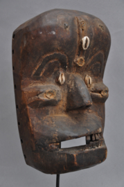 Zeer oud, intensief gebruikt dansmasker, KRAN, Liberia, ca.1930