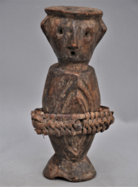 Ancient, intensively used AZANDE statue, D.R. Congo, 1920-40