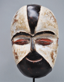 Decorative older face mask, GALOA, DR Congo, ca 1970