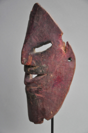 Oud jhakri/shamaan masker op standaard, Nepal, 1930-40