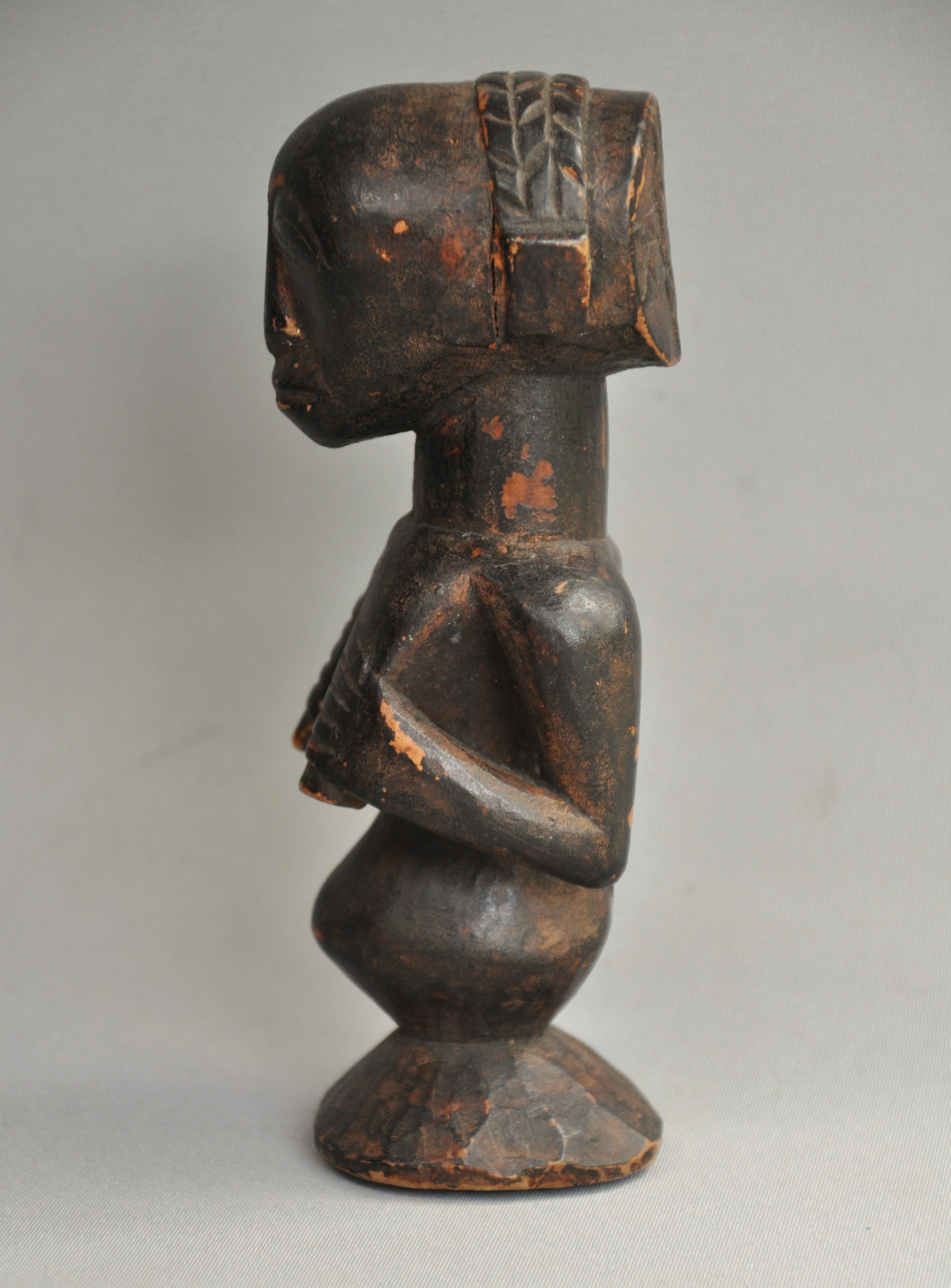 Sereen vrouwelijk voorouderbeeld, HEMBA, DR Congo, 1950-60