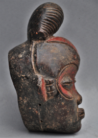Terra cotta maskertje van de PUNU, Gabon, 21e eeuw