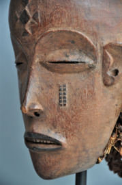 GREAT! Refined carved decorative face mask from the CHOKWE, DR Congo