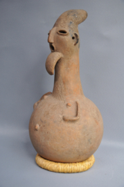 Vrij grote terra cotta "kruik' van de BURA uit Niger, leeftijd onbekend