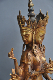 3- hoofdig bronzen godheid Uṣṇīṣavijayā, Nepal, 2e helft 20e eeuw