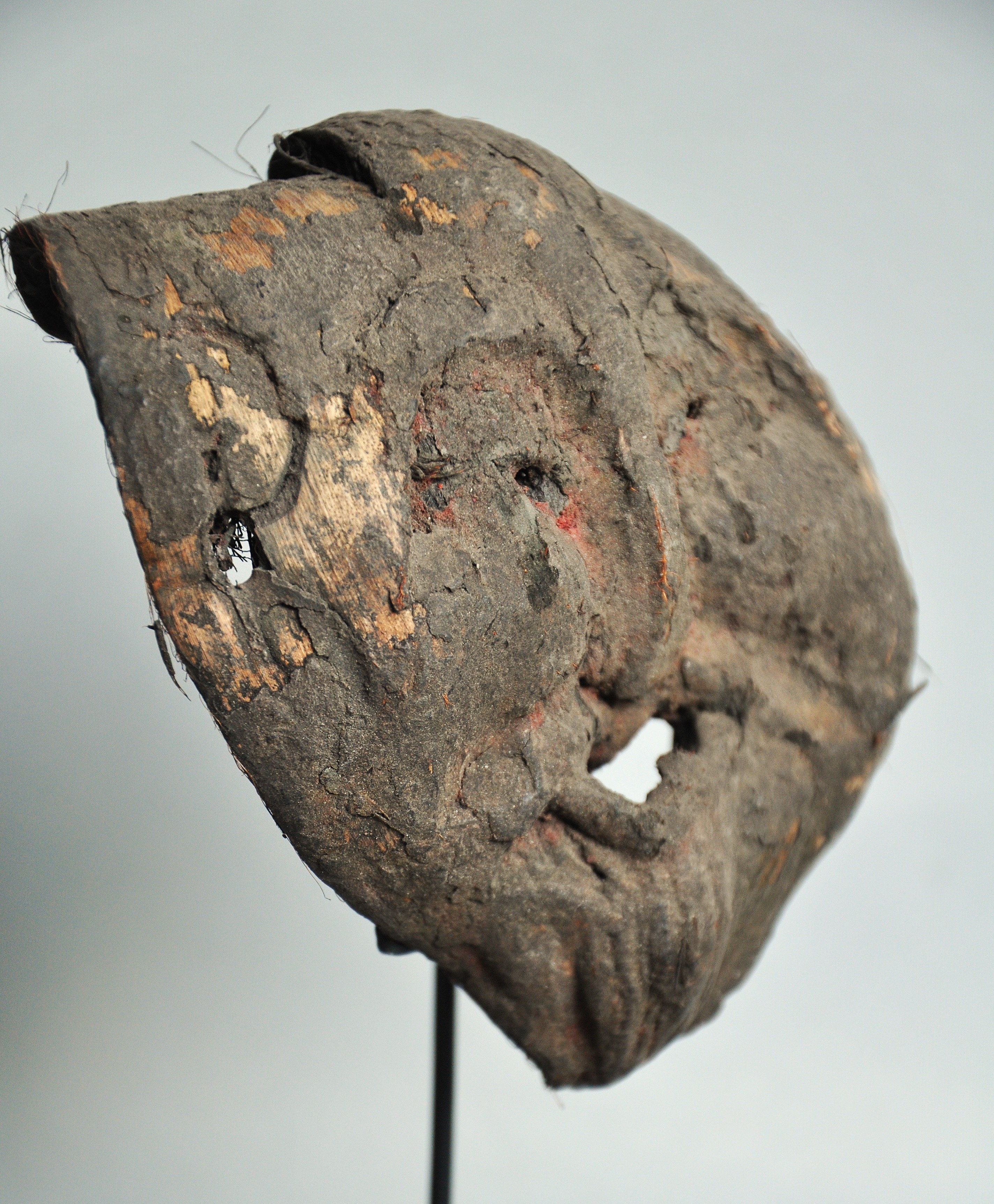 Oud authentiek Lingzhi zwammasker ter protectie, Oost Nepal