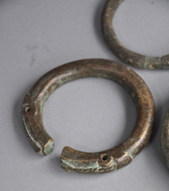 Lot van 3 bronzen armbanden, West Afrika, 1e helft 20e eeuw