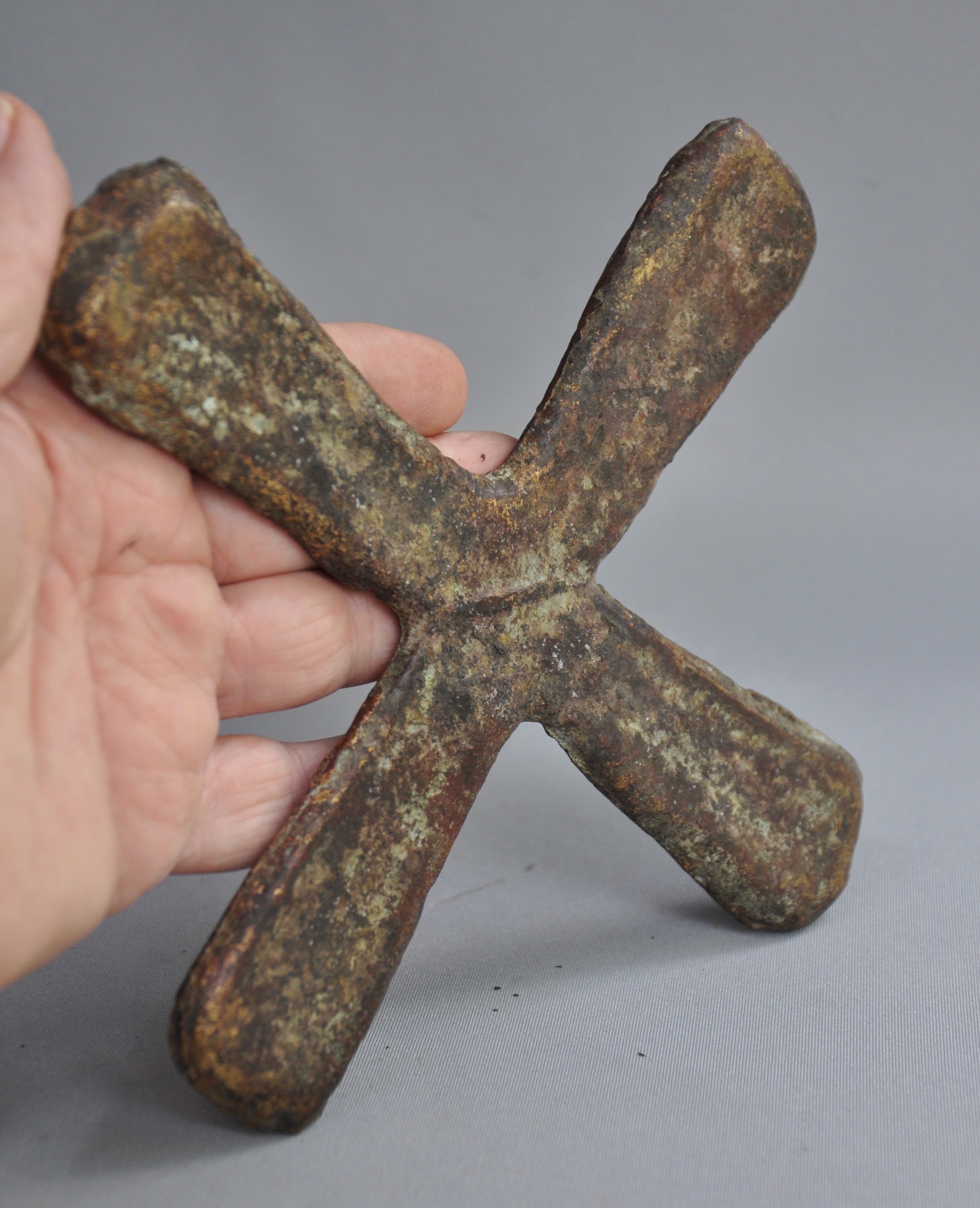 KATANGA CROSS, oud Congolees betaalmiddel van koper, DR Congo,