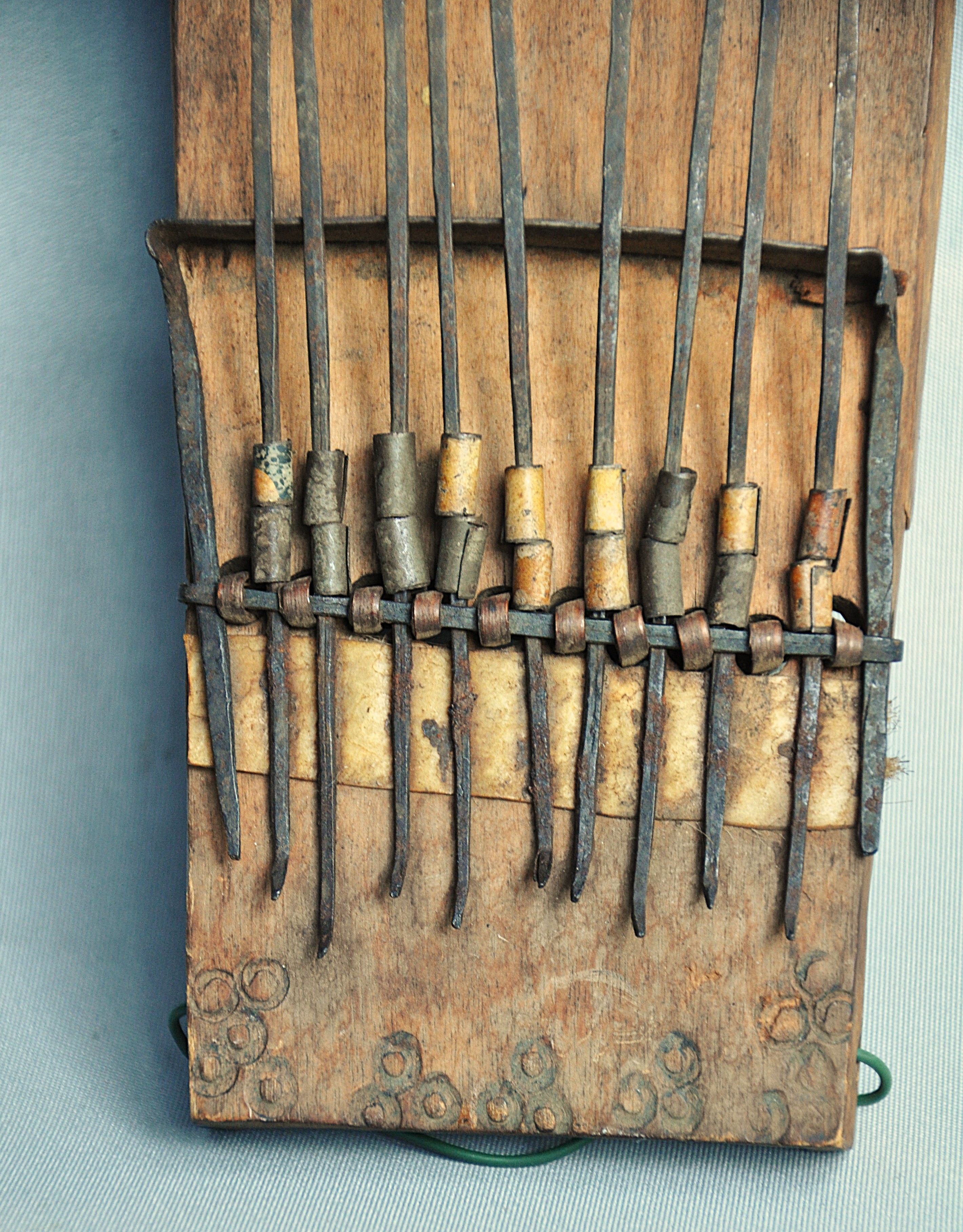 Oudere SANZA, duimpiano, DR Congo, 1940-50