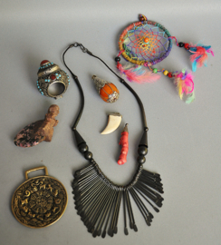 Tibetaanse/Nepal sieraden, Nepal, 2e helft 20e eeuw, (lot nr 5)