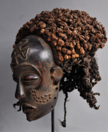 Decorative face mask of the CHOKWE, DR Congo, ca 1980