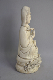 Prachtig Kwan Yin beeld van "blanc de Chine" porselein, 1960-70, China