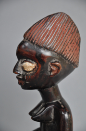 Refinedly carved bowl-bearer, YORUBA, Nigeria, ca 1970