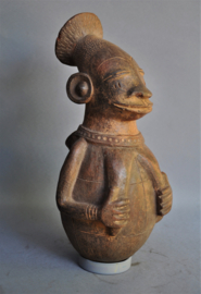 Terra cotta water pitcher from the MANGBETU, DR Congo, 2nd half 20th century