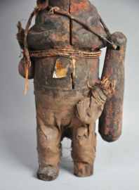 Zéér oud tribaal fetish beeld, YAKA, DR Congo, 1920-30