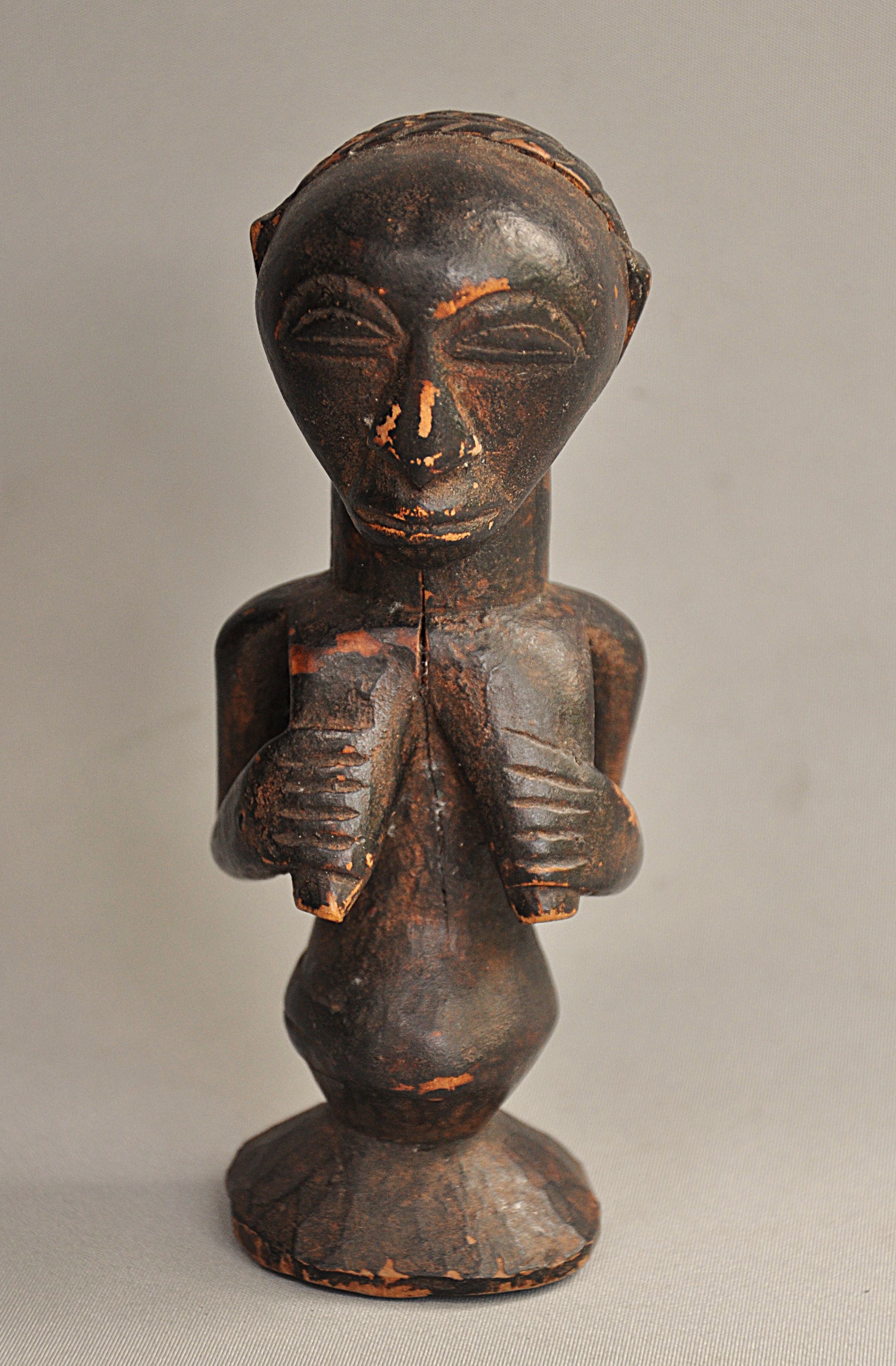 Sereen vrouwelijk voorouderbeeld, HEMBA, DR Congo, 1950-60