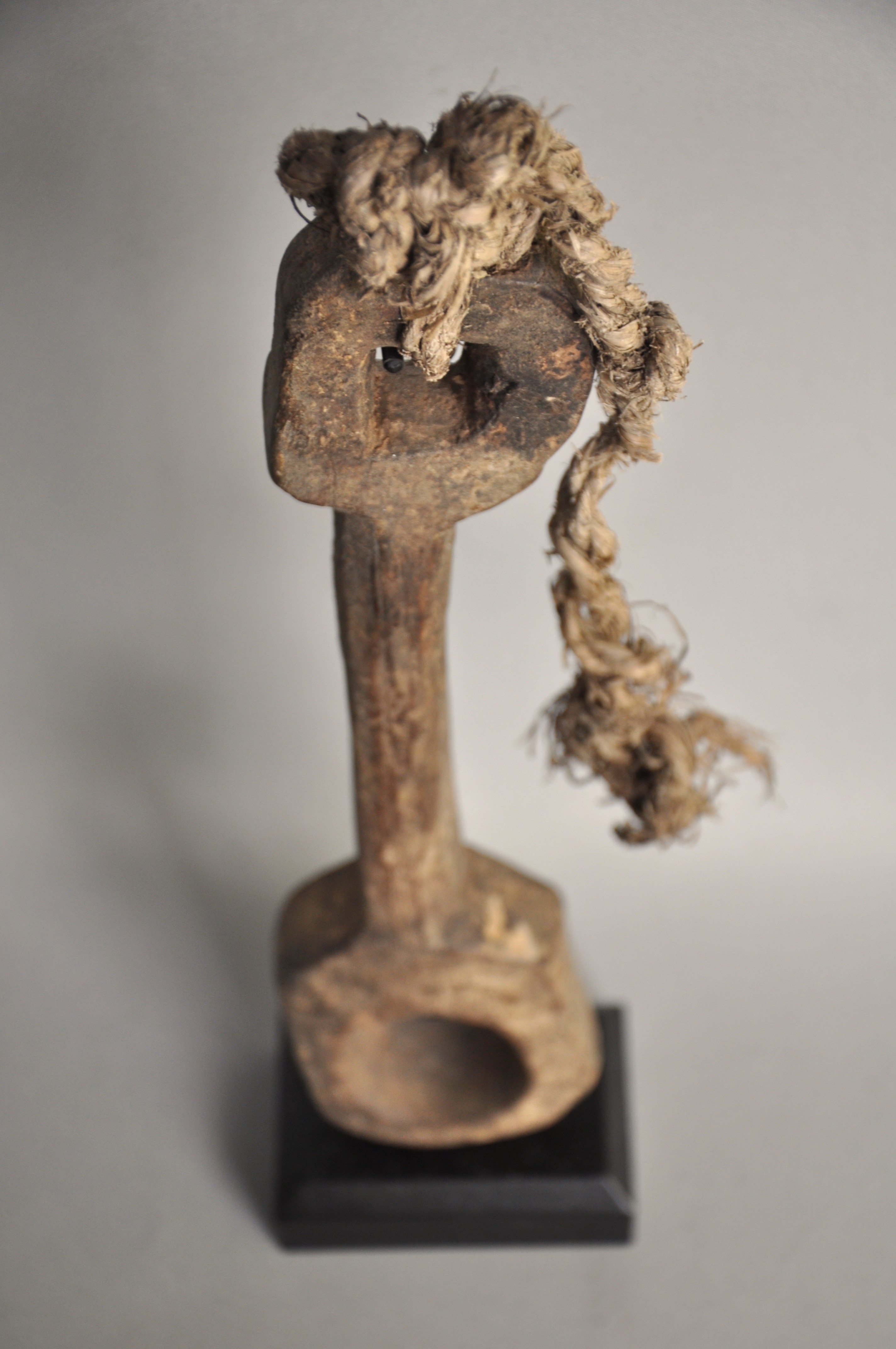 Zeer oude ghurra, karnstokhouder, Nepal, 1850-1900