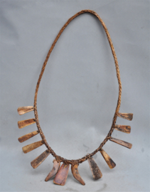 Necklace with animal bone parts v.e. karbau, Ifugao, late 20th century