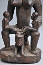 Older maternity statue of the LUBA, DR Congo, ca 1970