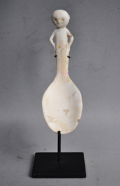 Ceremonial spoon made of shell, SUMBA, Indonesia