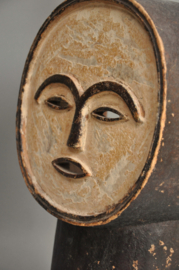 Groot vriendelijk masker van de VUVI stam, Gabon, ca 1970