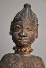 Yoruba Altaarbeeld - Nigeria-  Krachtige Vruchtbaarheidssymboliek- ca 1960