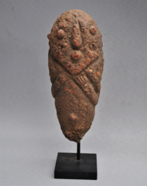 Solid terracotta tomb statue, Ejagham (Ekoï), south Nigeria, sw Cameroon