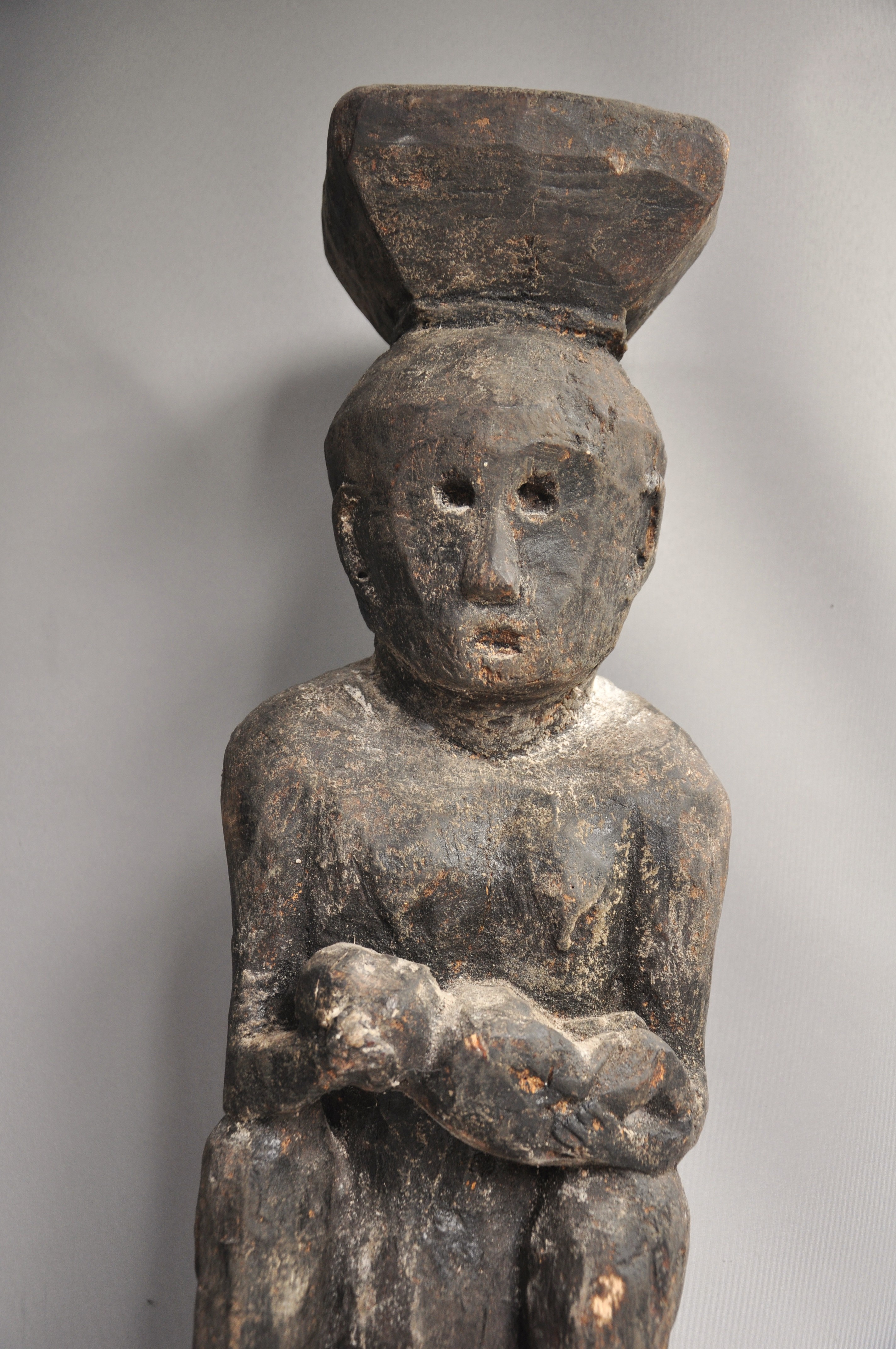 Groot Bulul materniteitsbeeld, Ifugao, Filippijnen, 2e helft 20e eeuw