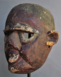Oud festival masker uit het Westen van Nepal, 1960-70