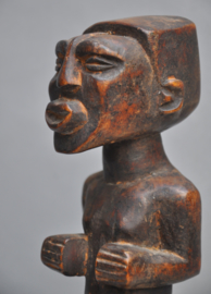 Uiterst zeldzaam tribaal voorouderbeeld, MPUTU, DR Congo, 1920-30