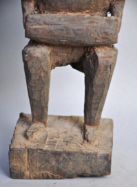 Hard houten trommelaar, Nepal, 2e helft 20e eeuw