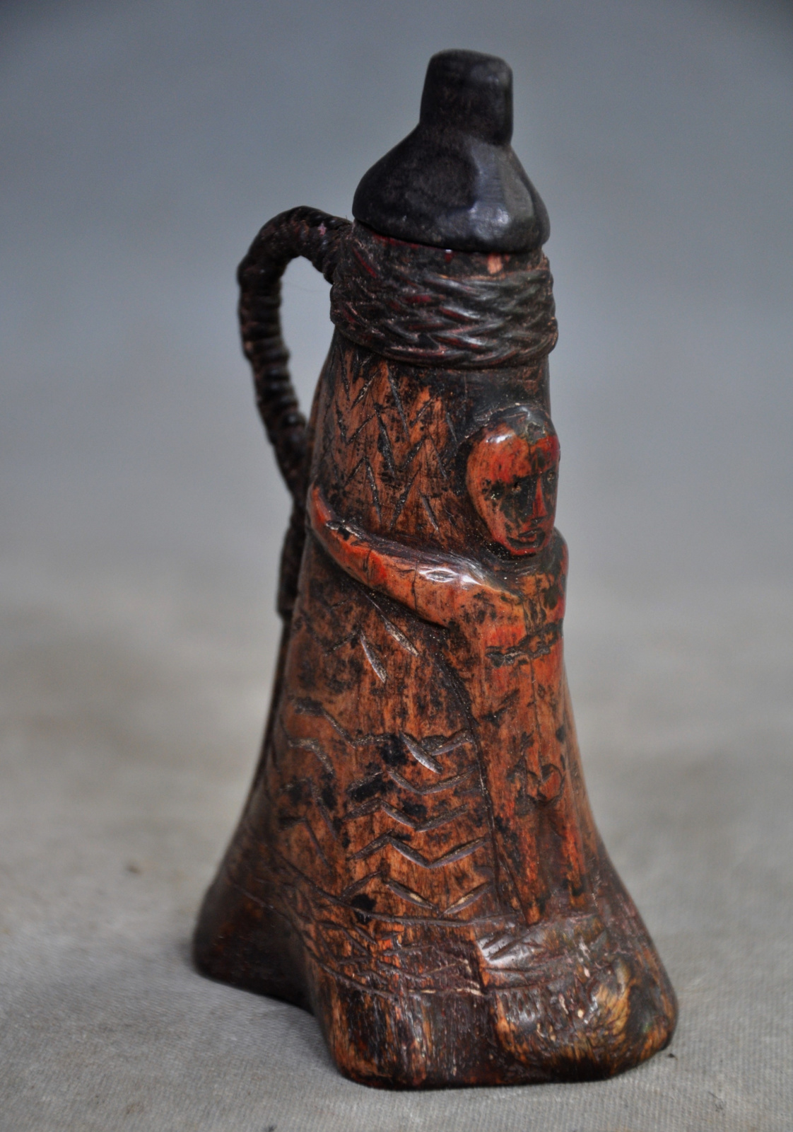 TOP! Zéér oude  gebruikte lime container, IFUGAO, Filippijnen, ca. 80 jaar oud