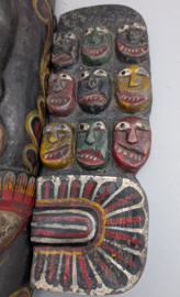 Groot Maha Kola Masker - Sri Lanka - ca 1970