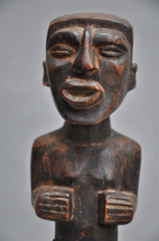 Uiterst zeldzaam tribaal voorouderbeeld, MPUTU, DR Congo, 1920-30