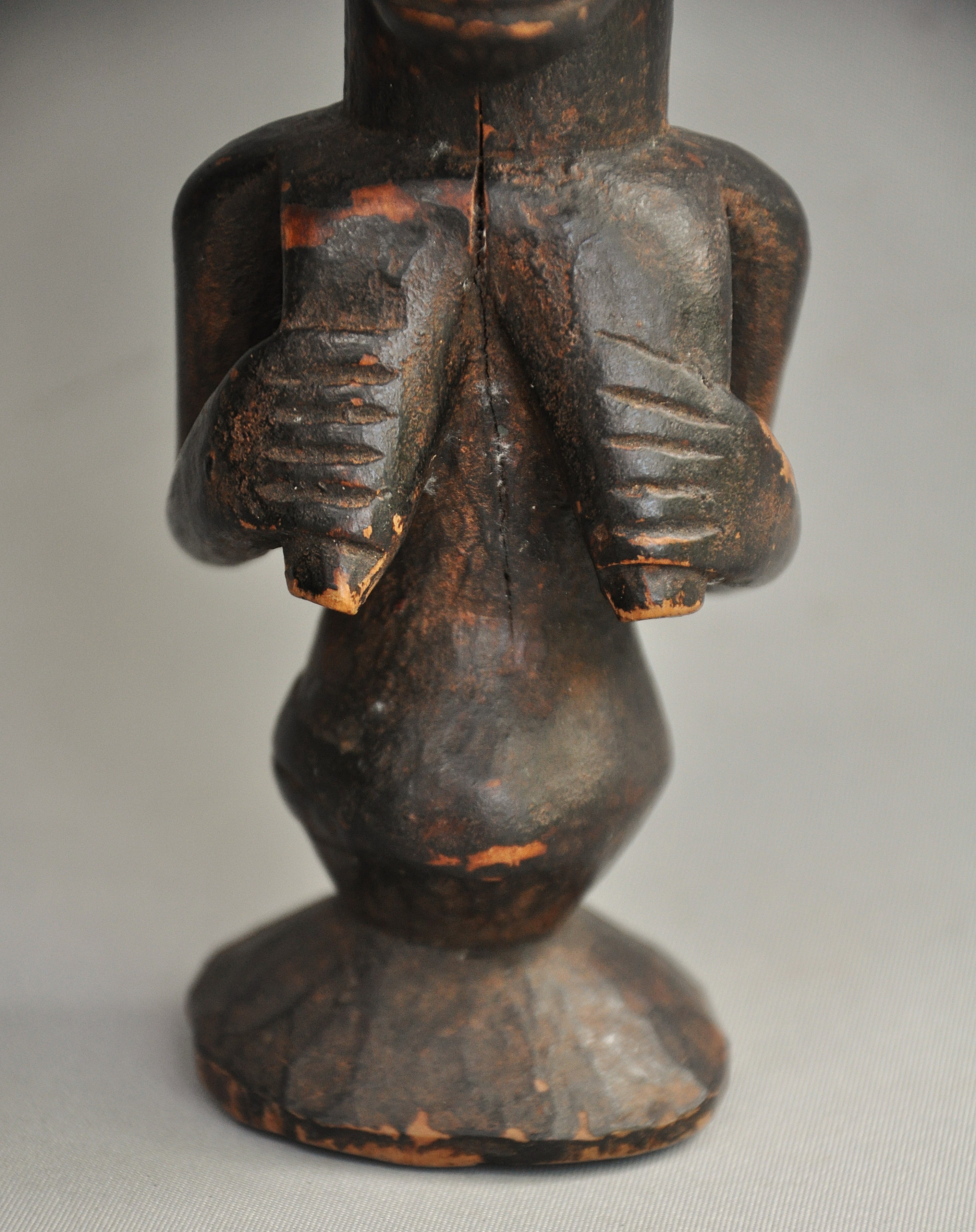 Sereen vrouwelijk voorouderbeeld, HEMBA, DR Congo, 1950-60