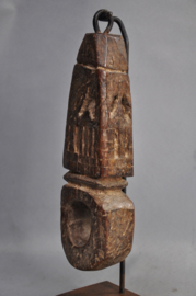 Authentieke oude ghurra, karnstokhouder, ritueel gebruiksvoorwerp (code 2)