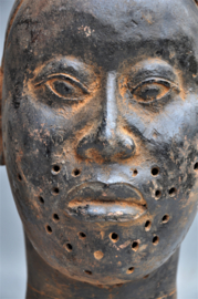 Large bronze head of king OBA, Ife, Benin City region, Nigeria, 21st century