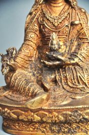 Vuurverguld bronzen beeld van Padmasambhava, Nepal, ca 1980