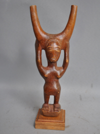 Refinedly carved catapult of the BAULE, Ivory Coast, 2nd half 20th century