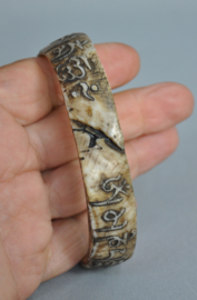 Tibetaanse Mantra-Armband uit Nepal – Handgesneden Been – Mid-20e Eeuw