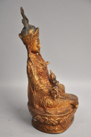 Vuurverguld bronzen beeld van Padmasambhava, Nepal, ca 1980