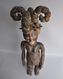 Ekoi/Ejagham Beeld met Antilopenleer - Mystieke Schoonheid uit de Cross River Regio