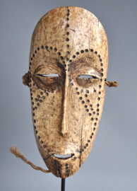 Great! Rare Lega Lukungu bone mask, DR Congo, 1900-1920