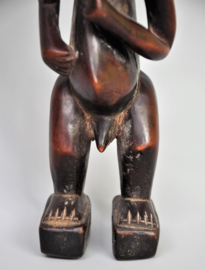 Splendidly styled statue, BASIKASINGO tribe, D.R. Congo, approx. 1980