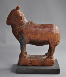 Houten nandi stier uit het Hindoeïsme, India, 1880-1920
